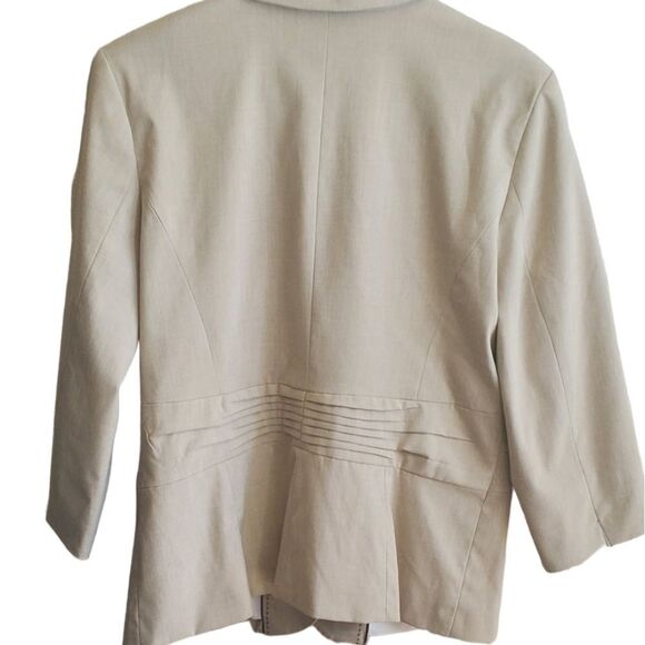 Le chateau Jacket size xl. Fits like a 12 - Picture 2 of 5